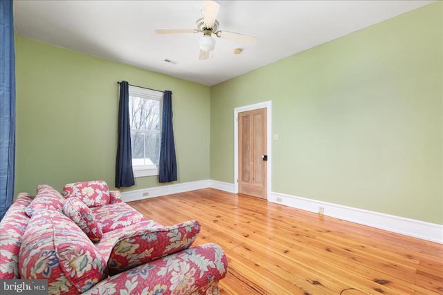316 S MUHLENBERG ST, Woodstock, VA 22664