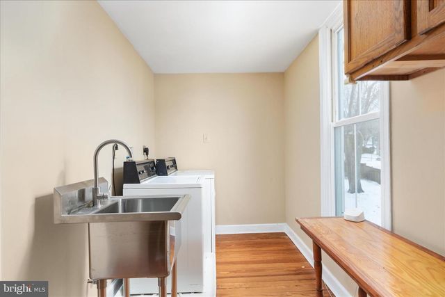 316 S MUHLENBERG ST, Woodstock, VA 22664