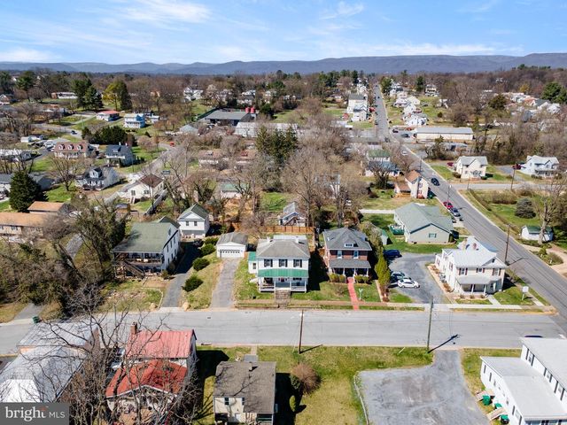 316 S MUHLENBERG ST, Woodstock, VA 22664