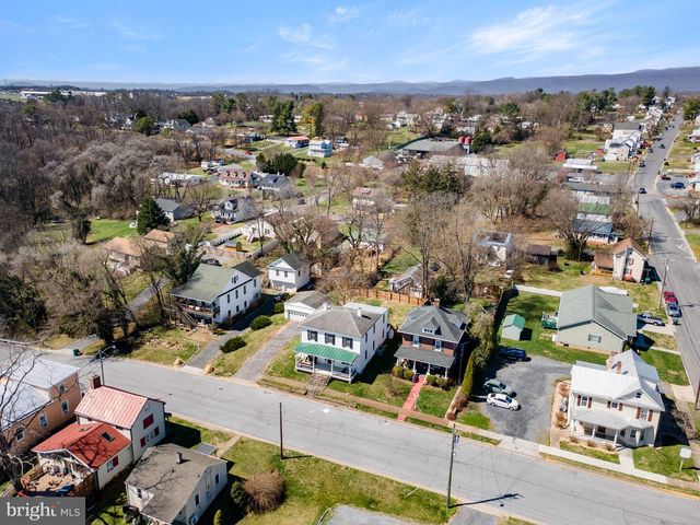 316 S MUHLENBERG ST, Woodstock, VA 22664