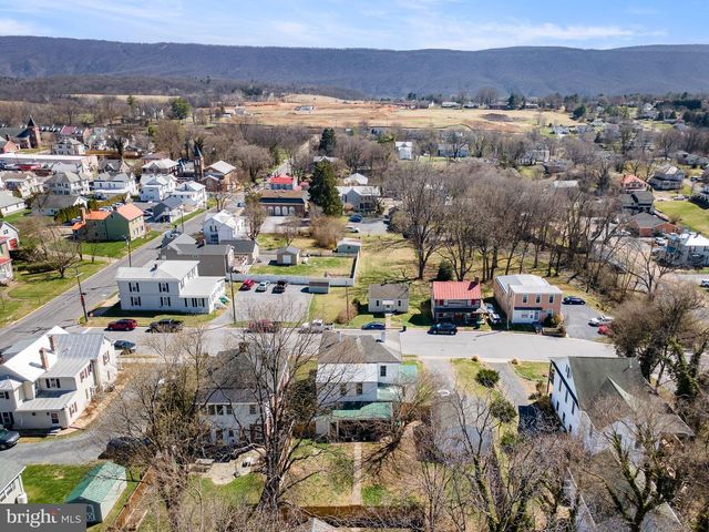 316 S MUHLENBERG ST, Woodstock, VA 22664