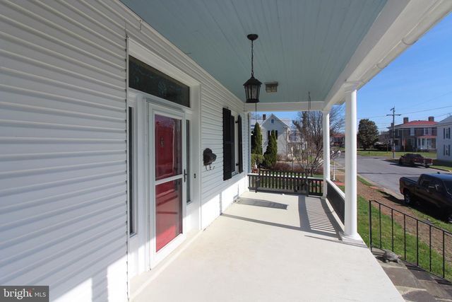 316 S MUHLENBERG ST, Woodstock, VA 22664