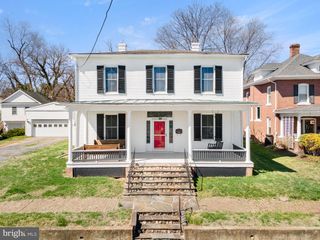 316 S MUHLENBERG ST, Woodstock, VA 22664