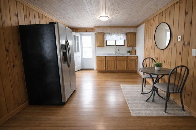 7715 N Spruce Lane, New Carlisle, IN 46552