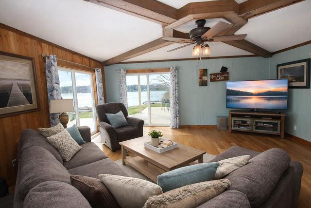 7715 N Spruce Lane, New Carlisle, IN 46552