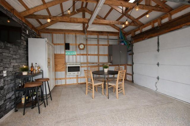 7715 N Spruce Lane, New Carlisle, IN 46552