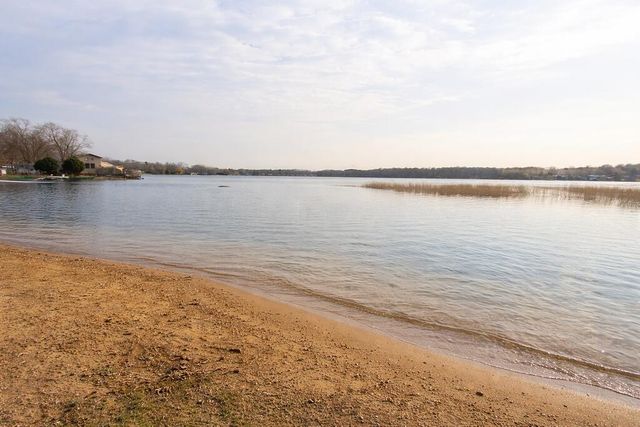 7715 N Spruce Lane, New Carlisle, IN 46552