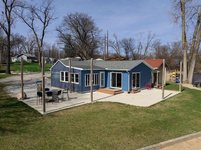 7715 N Spruce Lane, New Carlisle, IN 46552