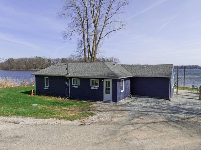 7715 N Spruce Lane, New Carlisle, IN 46552