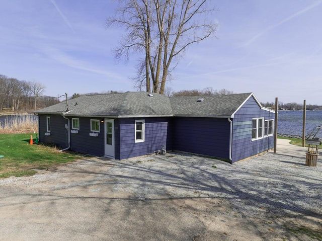 7715 N Spruce Lane, New Carlisle, IN 46552