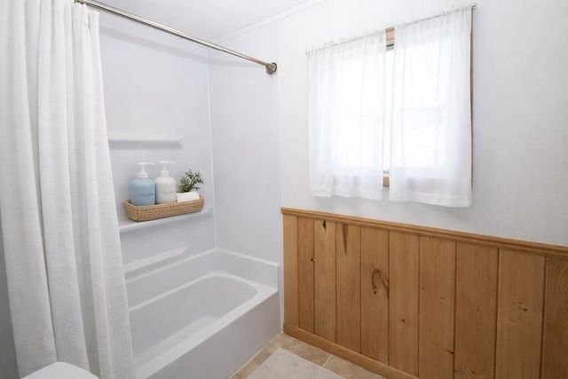 7715 N Spruce Lane, New Carlisle, IN 46552