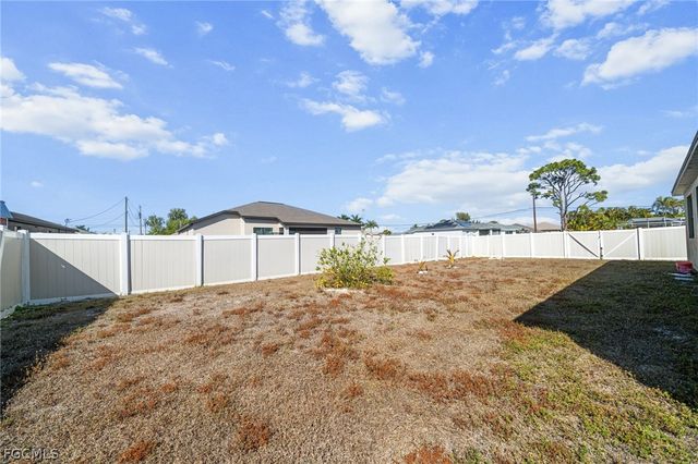 2210 SW 19th AVE, Cape Coral, FL 33991