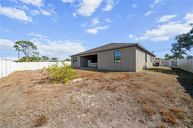 2210 SW 19th AVE, Cape Coral, FL 33991