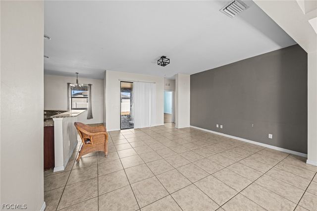 2210 SW 19th AVE, Cape Coral, FL 33991