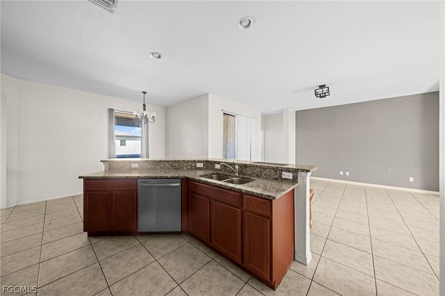 2210 SW 19th AVE, Cape Coral, FL 33991