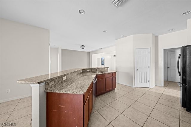 2210 SW 19th AVE, Cape Coral, FL 33991