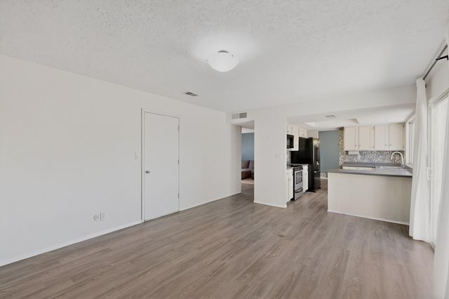 10715 Kielich Avenue NE, Albuquerque, NM 87111