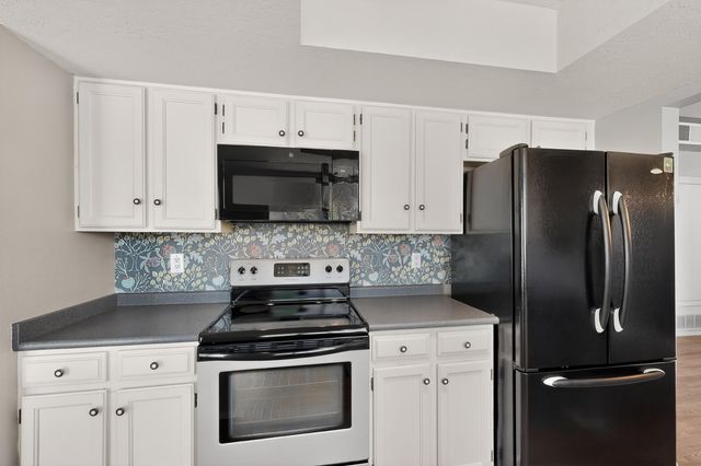 10715 Kielich Avenue NE, Albuquerque, NM 87111