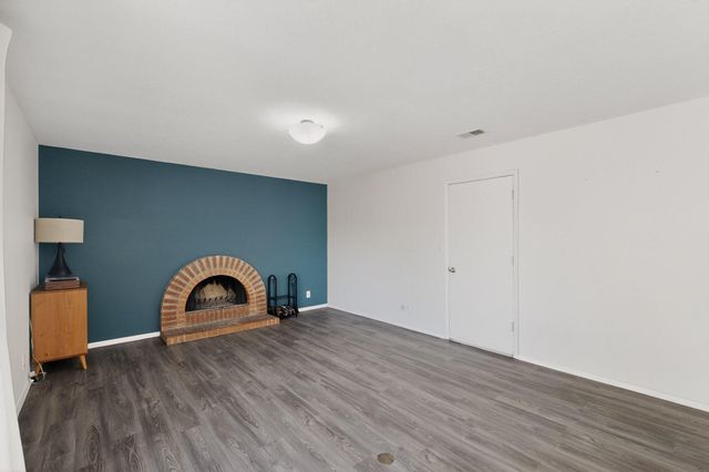 10715 Kielich Avenue NE, Albuquerque, NM 87111