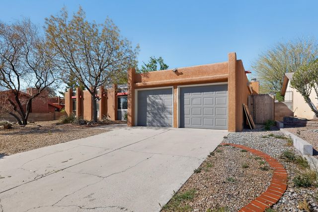 10715 Kielich Avenue NE, Albuquerque, NM 87111