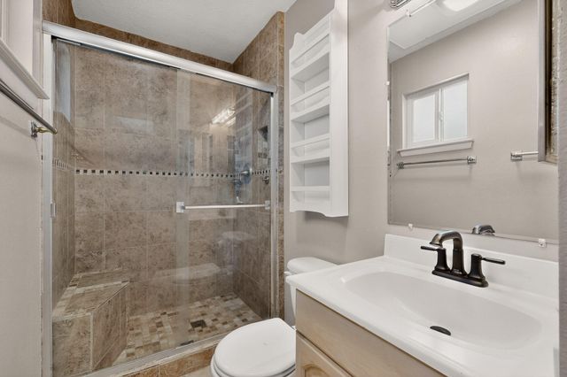 10715 Kielich Avenue NE, Albuquerque, NM 87111