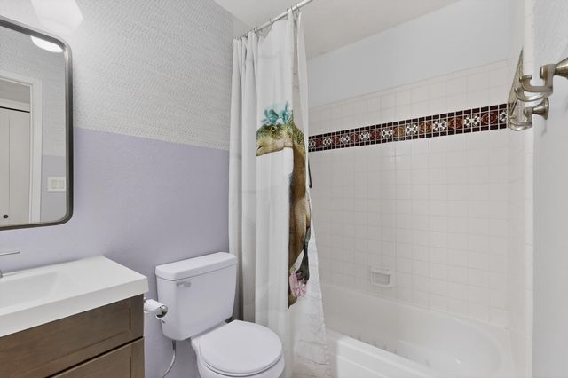 10715 Kielich Avenue NE, Albuquerque, NM 87111