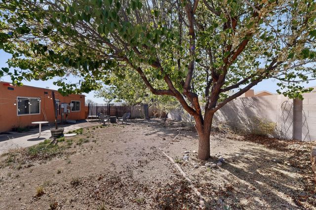 10715 Kielich Avenue NE, Albuquerque, NM 87111