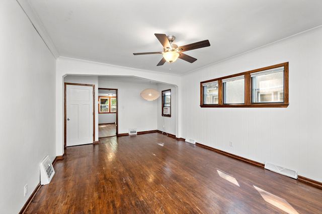 3418 Queen Avenue N, Minneapolis, MN 55412