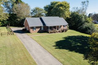 820 Jay Ln, Lascassas, TN 37085