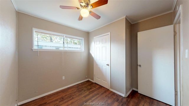 204 Lynn Drive B, Bryan, TX 77801