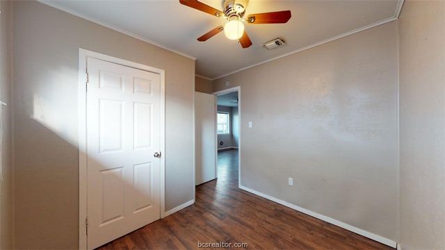 204 Lynn Drive B, Bryan, TX 77801