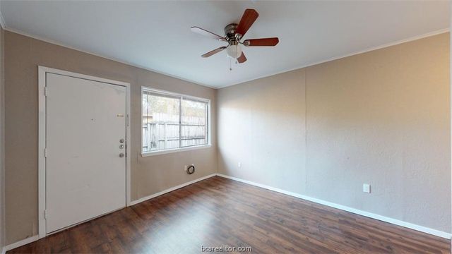 204 Lynn Drive B, Bryan, TX 77801