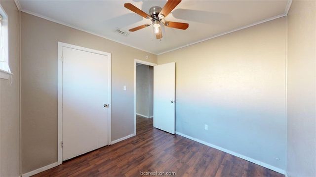 204 Lynn Drive B, Bryan, TX 77801