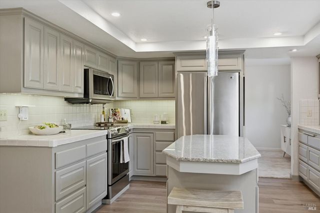 488 Casa Verde Cir, Petaluma, CA 94954