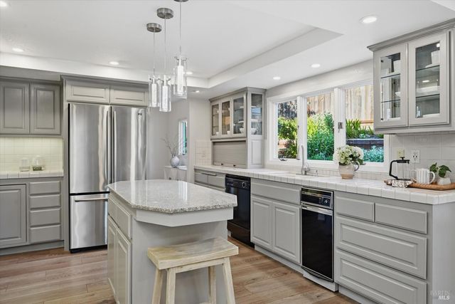 488 Casa Verde Cir, Petaluma, CA 94954