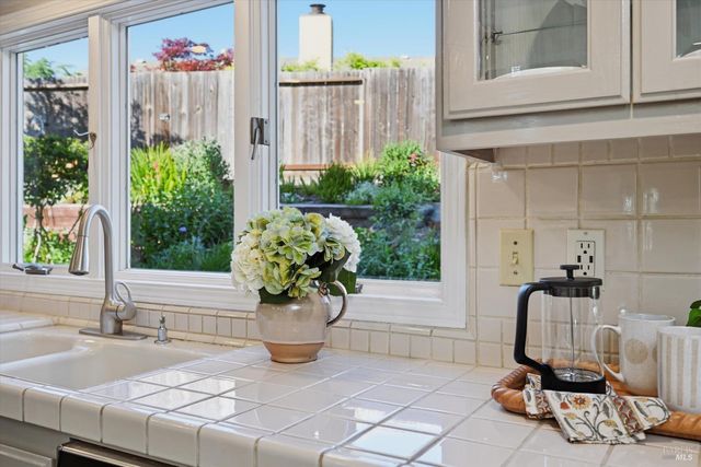 488 Casa Verde Cir, Petaluma, CA 94954