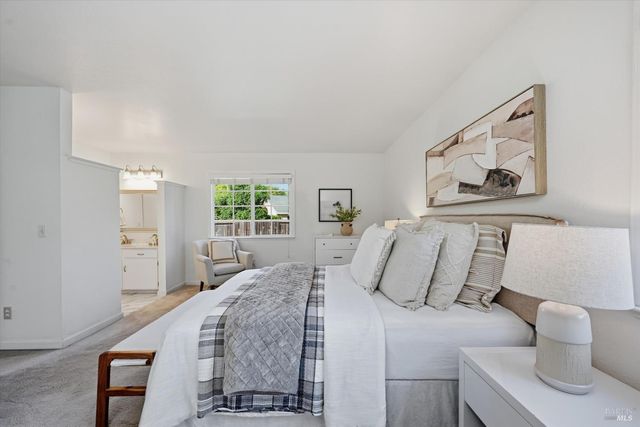 488 Casa Verde Cir, Petaluma, CA 94954