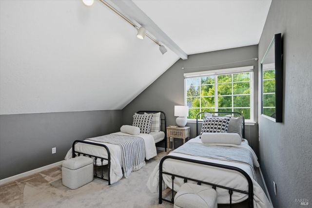 488 Casa Verde Cir, Petaluma, CA 94954