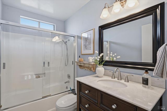 488 Casa Verde Cir, Petaluma, CA 94954