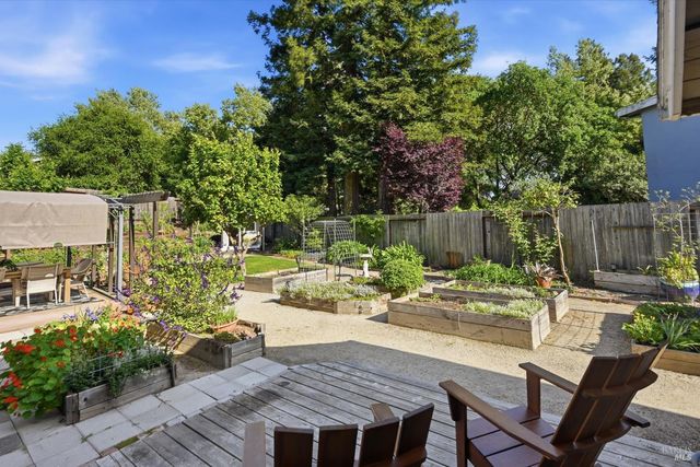 488 Casa Verde Cir, Petaluma, CA 94954