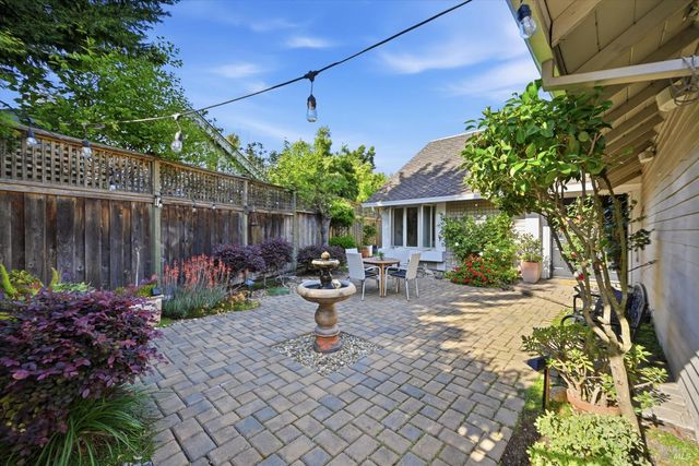 488 Casa Verde Cir, Petaluma, CA 94954