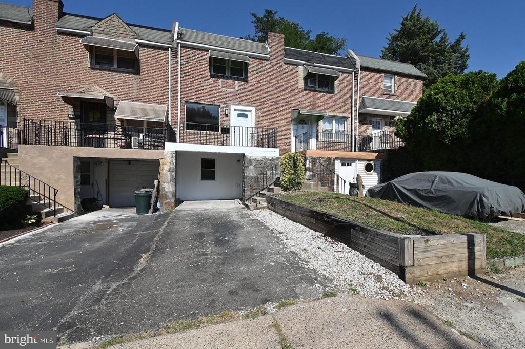 6044 NEWTOWN AVE, Philadelphia, PA 19111