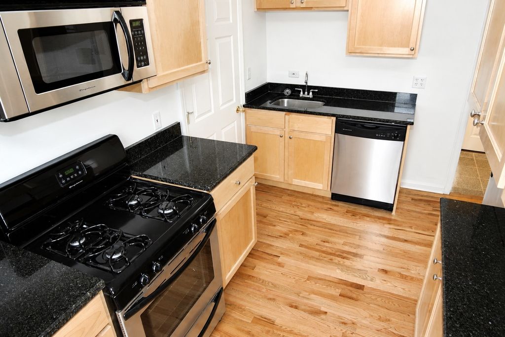 1851 N Fairfield Avenue, Chicago, IL 60647 — photo 2