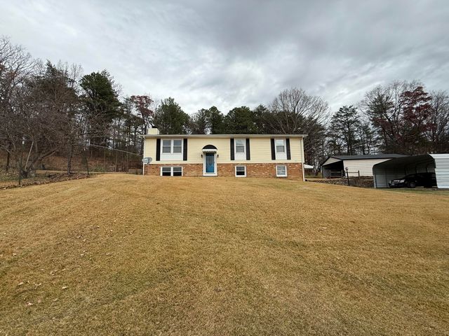 4437 Daugherty RD, Salem, VA 24153