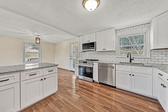 4437 Daugherty RD, Salem, VA 24153