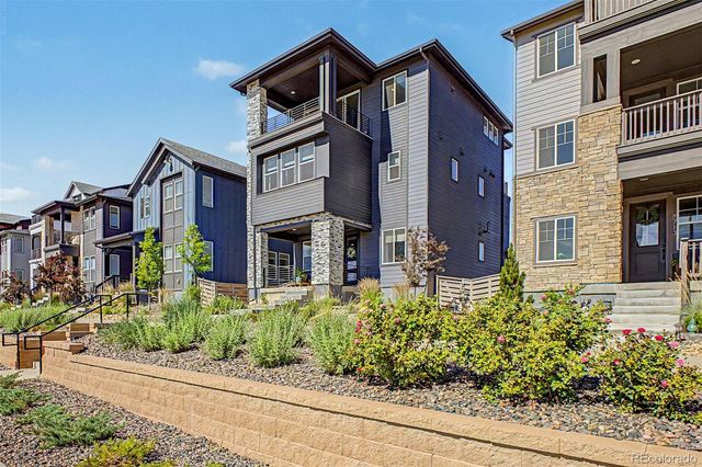 8709 Middle Fork Street, Littleton, CO 80125
