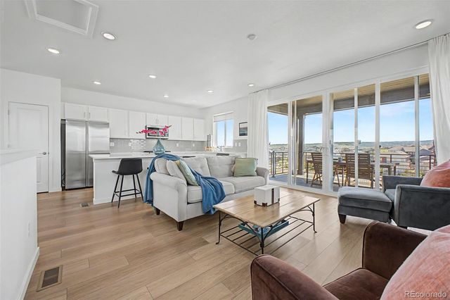 8709 Middle Fork Street, Littleton, CO 80125