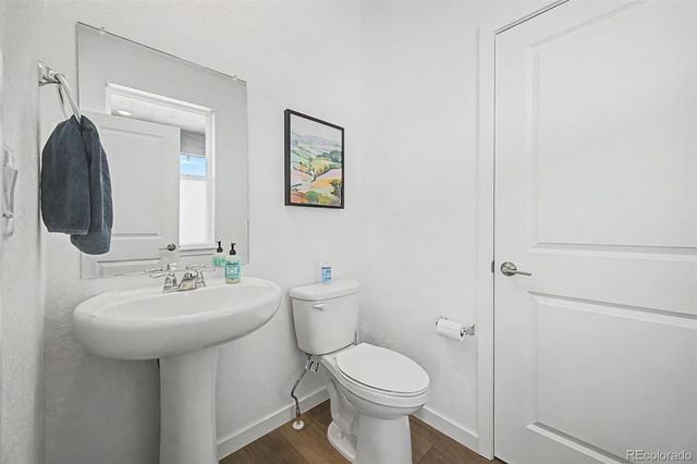 8709 Middle Fork Street, Littleton, CO 80125