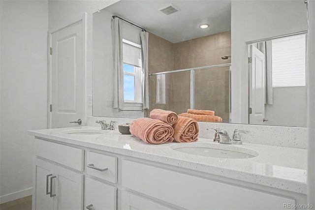 8709 Middle Fork Street, Littleton, CO 80125