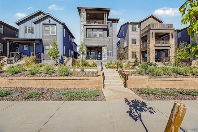 8709 Middle Fork Street, Littleton, CO 80125